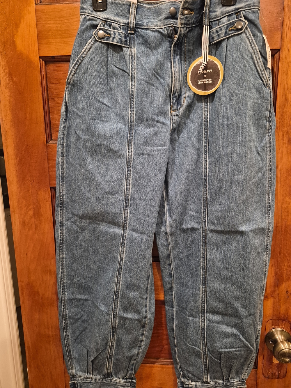 High-Rise Women's Denim Jeans in Medium Blue -